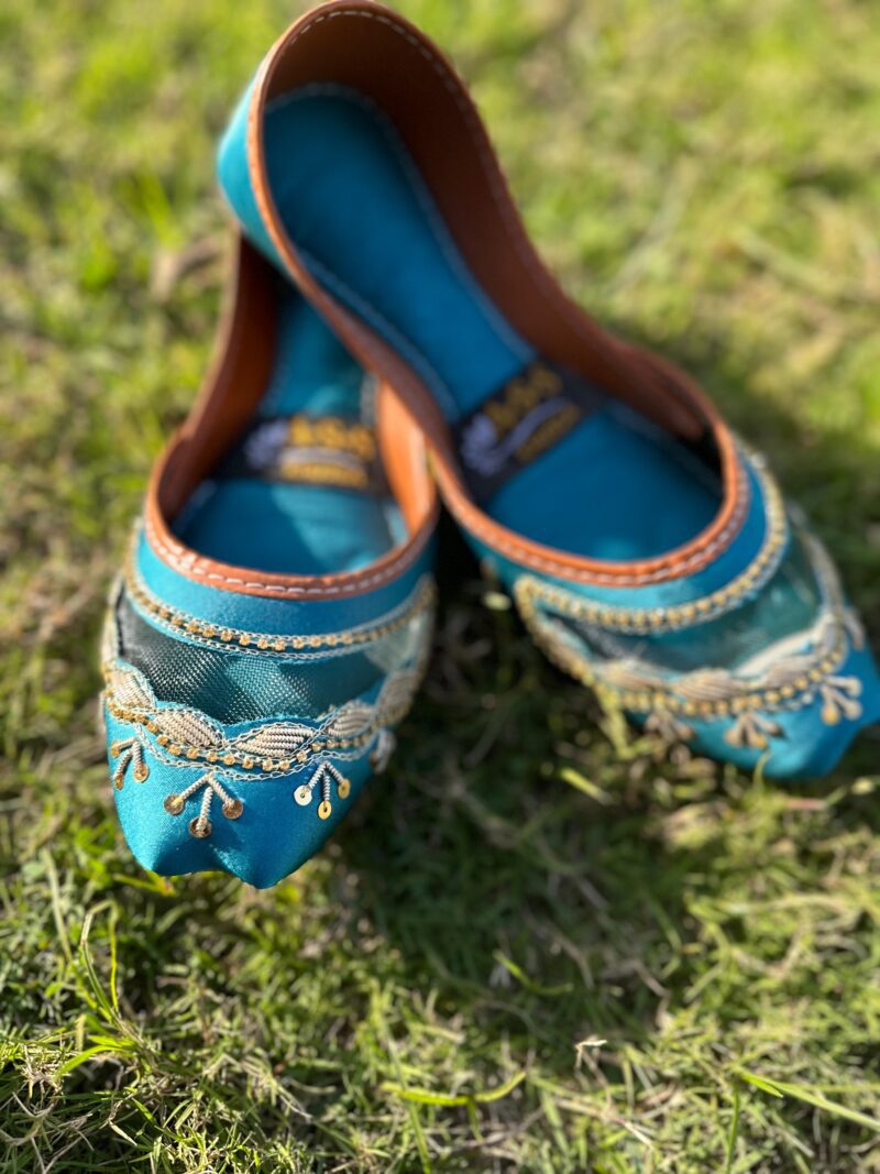 Turquoise Traditional Embroidered Khussa - Image 4